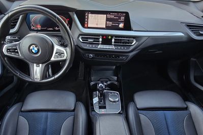 BMW Seria 1 120d xDrive M Sport aut