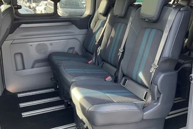 Ford Tourneo Custom 320 L2H1 Sport A8 AWD