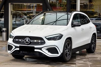 Mercedes GLA 250 e AMG Line