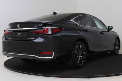 Lexus ES 300h Business Edition 2.5 E-CVT