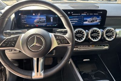 Mercedes GLB 200