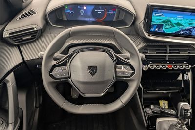 Peugeot 2008 ALLURE 1.2 PureTech