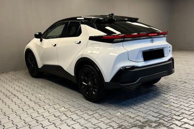 Toyota C-HR GR Sport 2.0 Hybrid Dynamic Force Plug-in