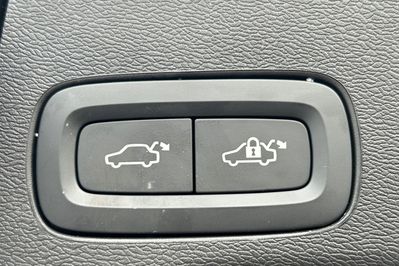 Volvo XC60 B5 B AWD Plus Dark aut