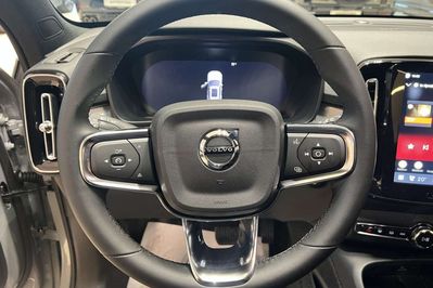 Volvo XC40 B4 Plus Black Edition