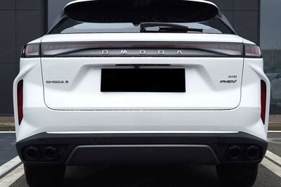 Omoda 9 1.5 Super Hybrid Exclusive AWD