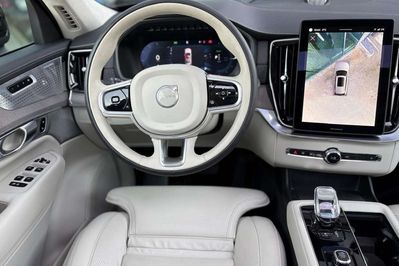 Volvo XC90 T8 AWD Plug-In Hybrid Ultra Bright