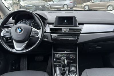BMW Seria 2 216d aut