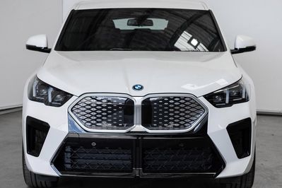 BMW iX2 xDrive30 M Sport