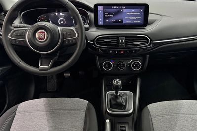 Fiat Tipo 1.6 MultiJet Cross