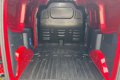 Ford Transit Courier EcoBoost L1H1