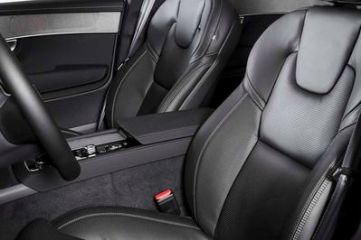 Volvo XC90 B5 B AWD Ultra Black Edition