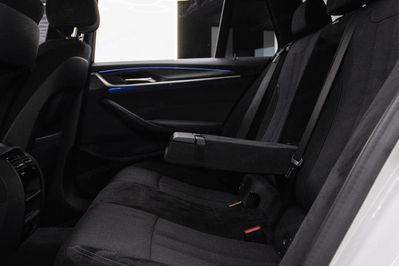 BMW Seria 5 Touring 520d xDrive M Sport
