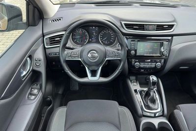 Nissan Qashqai 1.3 DIG-T N-Connecta DCT