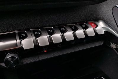 Peugeot 3008 1.5 BlueHDi Allure Pack S&S EAT8