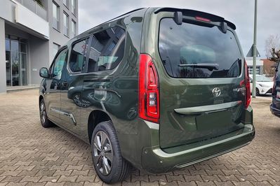 Toyota Proace City Verso Long Family