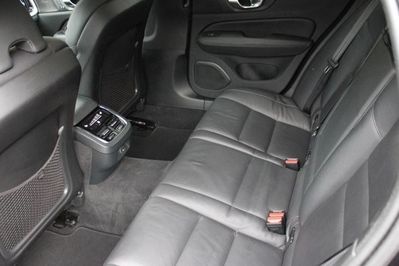 Volvo V60 CC Core B4 D AWD aut
