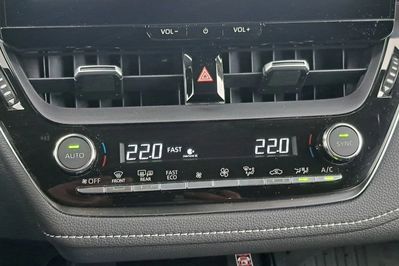 Toyota Corolla 1.8 Hybrid Style