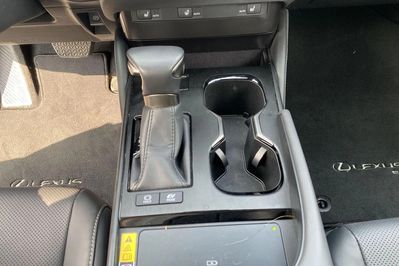 Lexus ES 300h Business Edition