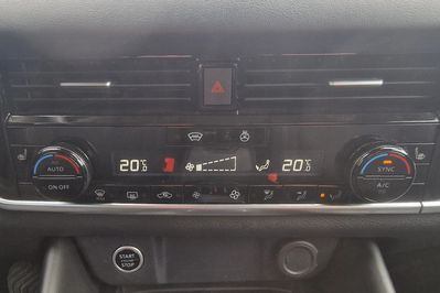 Nissan Qashqai 1.3 DIG-T mHEV N-Connecta Xtronic