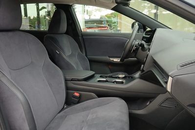 Lexus RZ 450e Omotenashi DIRECT4