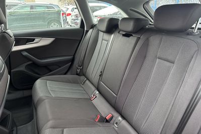 Audi A4 35 TFSI Advanced