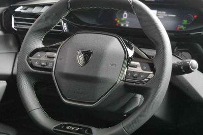 Peugeot 308 GT Exclusive S&S e-DCS6 1.2 mHEV