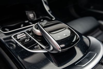 Mercedes Klasa C C 300 2.0  9G-TRONIC