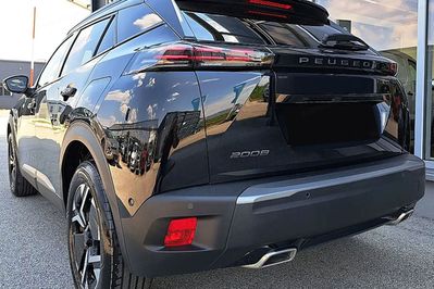 Peugeot 2008 Allure e-DCS 1.2 mHEV