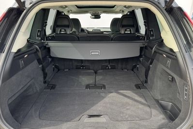 Volvo XC90 T8 AWD Plug-In Hybrid Ultra Dark 7os
