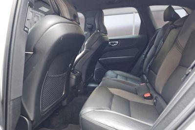 Volvo XC60 B4 D AWD R-Design