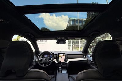 Volvo XC90 T8 AWD Plug-In Hybrid Ultra Black Edition 7os aut