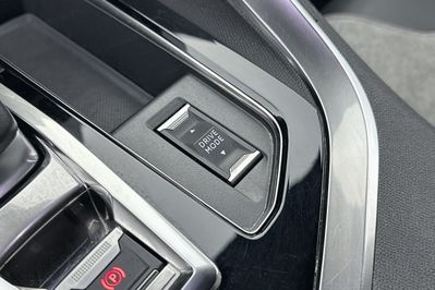 Peugeot 3008 GT 1.6 Hybrid e-EAT8 4x4