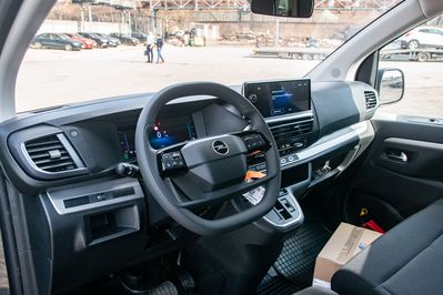 Opel Zafira Life Extra Long L2H1 Business AT8