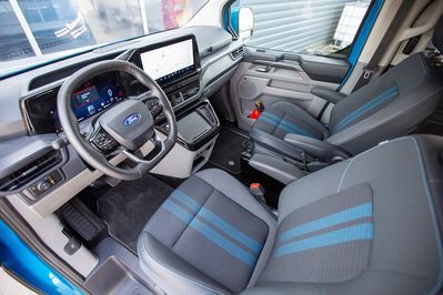 Ford Tourneo Custom 2.5 PHEV CVT L1 Sport