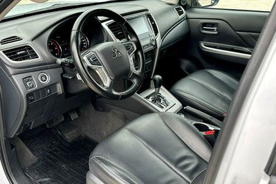 Mitsubishi L200 2.2 d Dc Instyle Plus