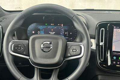 Volvo XC40 B3 Plus Dark aut