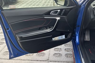 Kia ProCeed GT 1.6 T-GDI  DCT