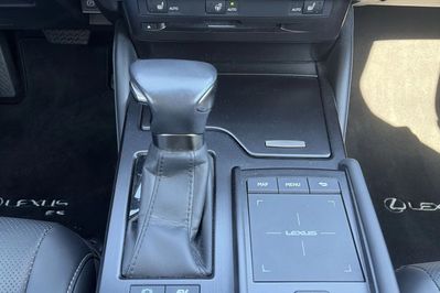 Lexus ES 300h Business Edition