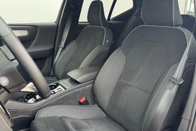 Volvo XC40 B3 Plus Dark