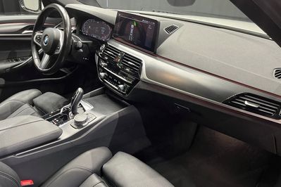 BMW Seria 5 520i M Sport