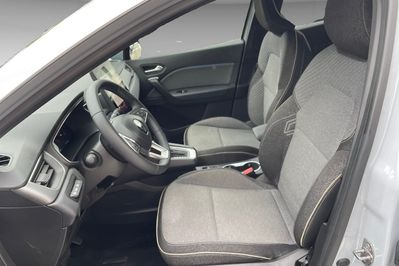 Renault Captur Techno 1.6 E-Tech Hybrid AT