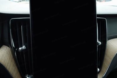 Volvo XC60 B5 AWD Plus Dark