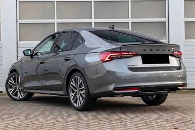 Skoda Octavia Sportline 1.5 TSI m-HEV DSG