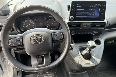 Toyota Proace City 1.2 D-4T Standard Active