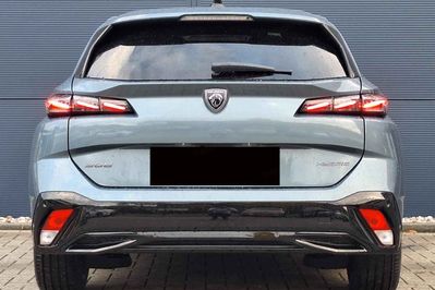 Peugeot 308 Allure S&S e-DCS6 1.2 mHEV