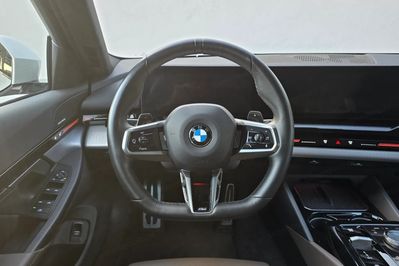 BMW Seria 5 520d xDrive M Sport aut
