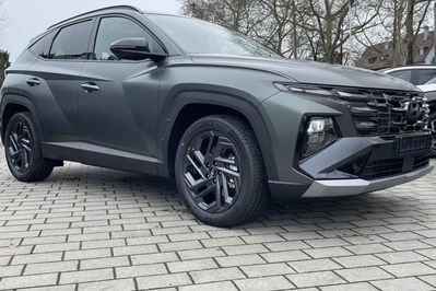 Hyundai Tucson 1.6 T-GDi HEV Smart Black 2WD aut