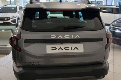 Dacia Bigster Expression 1.8 Full Hybrid