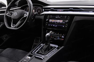 Volkswagen Arteon 2.0 Tdi r-Line Dsg